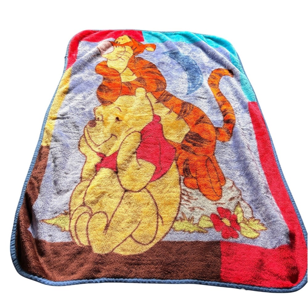 Disney Winnie the Pooh and Tigger Plush Fleece Throw Blanket Blue Red Vintage